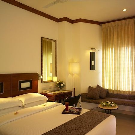 Nani Hotel Kollam Exterior photo